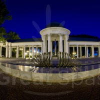Kolonnade der Karolinaquelle in Marienbad