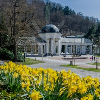 Kolonnade der Karolinaquelle in Marienbad