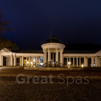 Kolonnade der Karolinaquelle in Marienbad